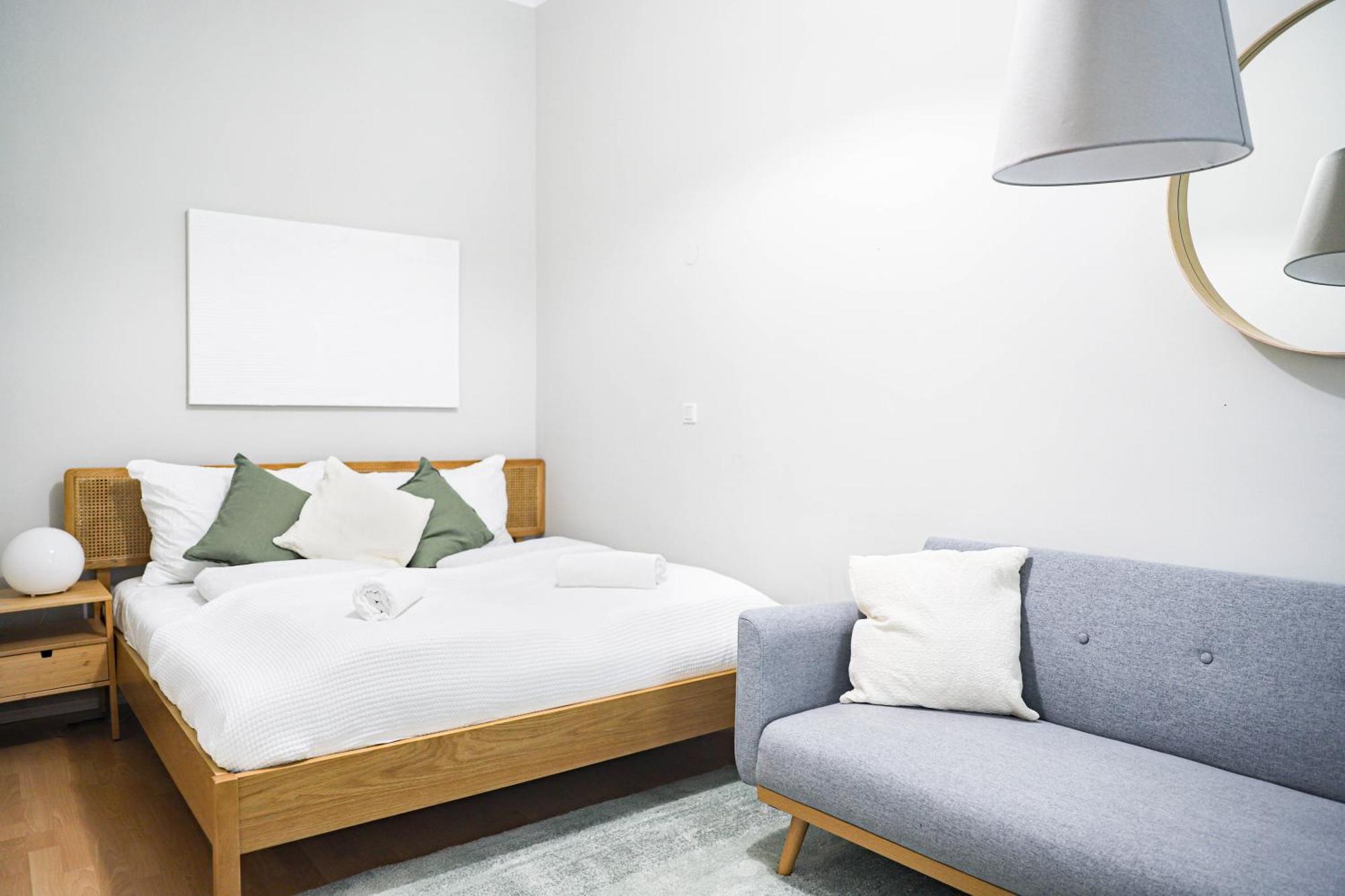 Spacious Apartment, 3 Min To U1 Reumannplatz Viena Exterior foto